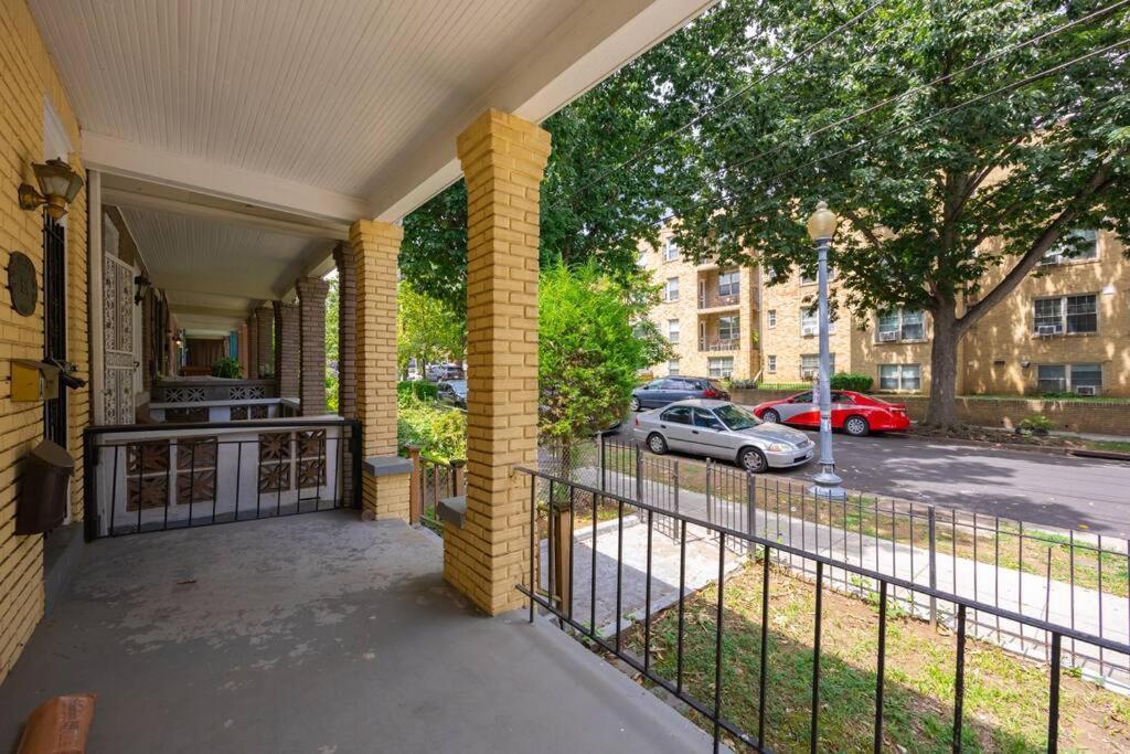 Updated 2Br Apartment With Free Parking In Dc Washington Bagian luar foto